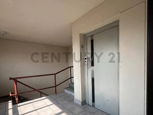 Venta Oficina De 42 Mts De Alto Estándar En El Corazón De...