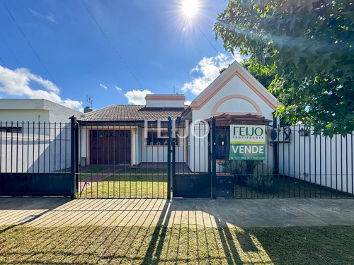 Casa En Venta En Villa Vatteone