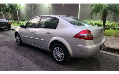 Renault Megane 2.0 DYNAMIQUE SEDAN 16V GASOLINA 4P AUTOMÁTICO