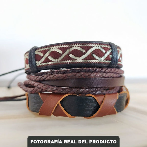 Imagen 6 de 7 de Set De 3 Pulseras Diferentes Con Dijes O Cuerda Trenzada