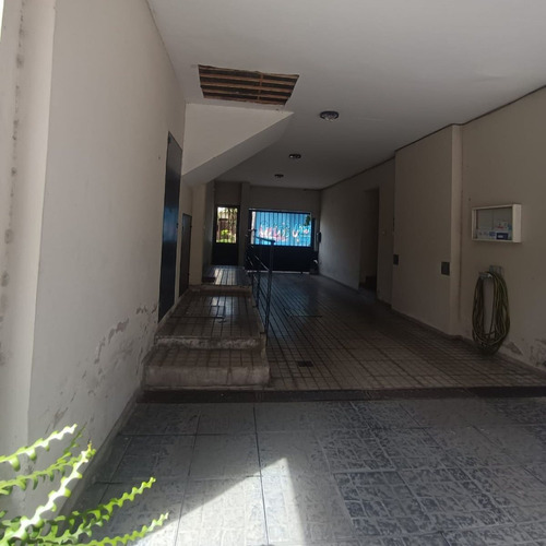 Departamento C/ Balcón Y Cocheras-luz Avell Centro