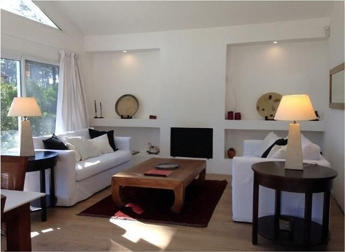 Casa En Venta De 4 Dormitorios En Montoya
