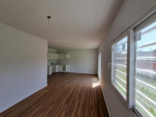 Imagen 6 de 26 de Casa En Venta 3 Ambientes- Grand Bourg