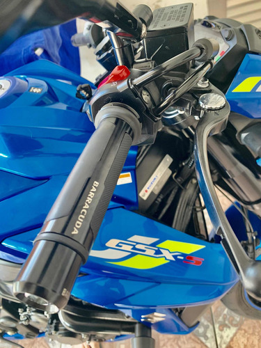 Suzuki Gsx-s750