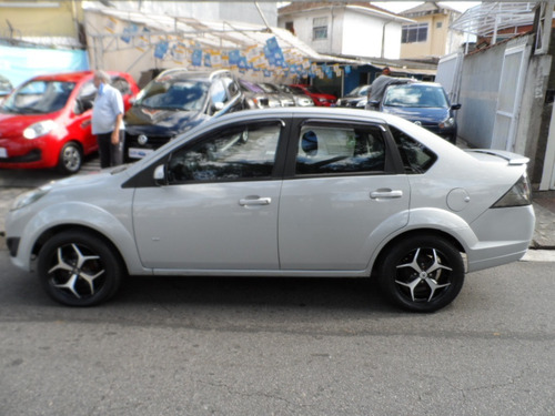 Imagem 5 de 11 de Ford Fiesta Sedan Se 1.6 2014, Excelente Estado, Completo.