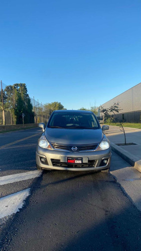 Nissan Tiida 1.8 Visia