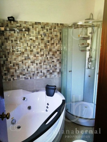 Casa De 4 Dormitorios + Dependencia Y Piscina En Cantegril, Punta Del Este- Ref: 54135