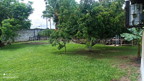 Hermosa Casa, Con Amplios Y Bellos Espacios Destinados A La Recreacion 23-31300 Eloisa Mejia