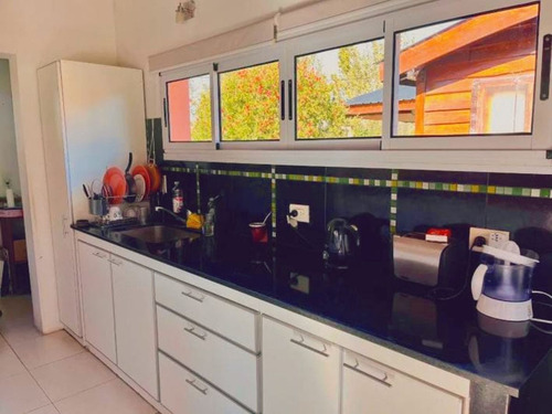 Casa De 3 Dormitorios En Venta Arana La Plata