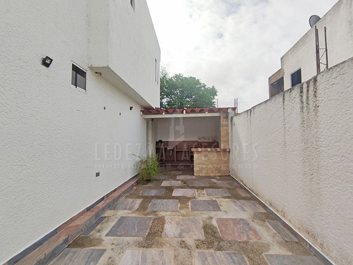 Imagen 16 de 17 de Ledezma Asesores Vende Townhouse Moderno A Estrenar, Ubicado En El Sector La Germania, Calle Toledo, Ciudad Bolívar - Venezuela