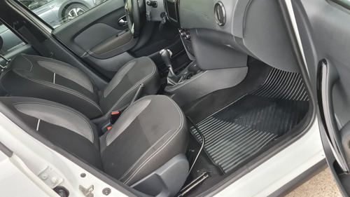 Renault Logan 1.6 Zen 16v X-tronic 4p
