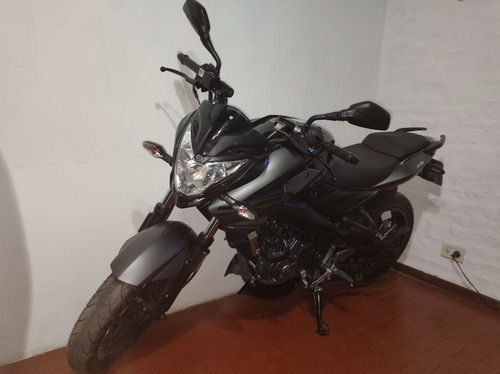 Bajaj Rouser Ns200 11/2020 Naked 200 Ns