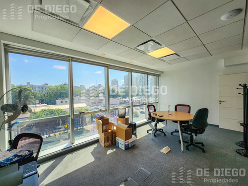 Venta Oficina De 260 M2 Con 4 Cocheras En Edificio One World, Olivos, Vicente Lopez