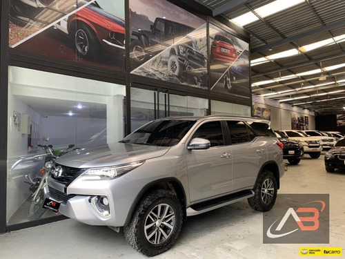 Imagen 1 de 14 de Toyota Fortuner Dubai