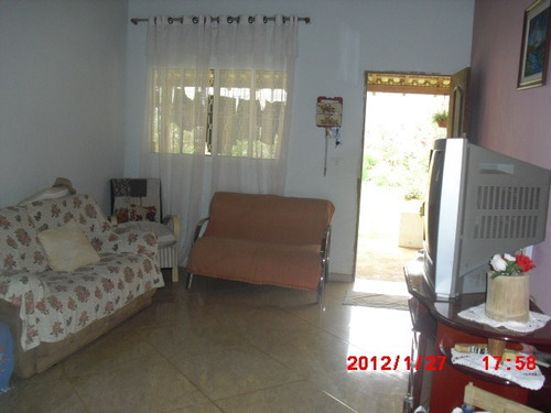 Excelente Chácara Com 2400m2