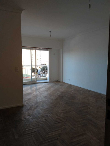 Imagen 2 de 14 de Dueño. Depto. 40 M2, Excelente Distribución, Todo Luz Y Sol.