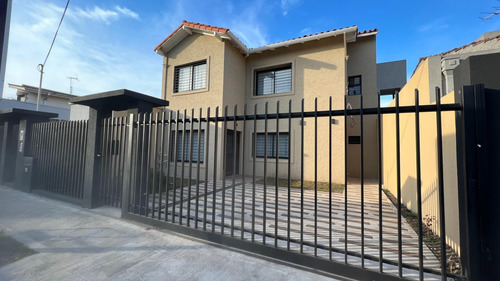 Imagen 1 de 15 de Chalet A Estrenar De 4 Ambientes En Venta En Ituzaingó Norte