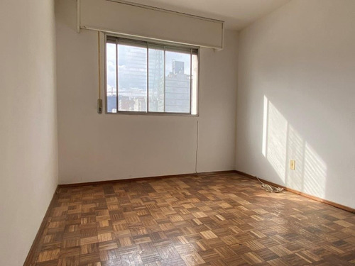 Imagen 5 de 8 de Rivera Y Paullier. Piso Alto. Muy Buen Sol. (ref: Bon-2316)