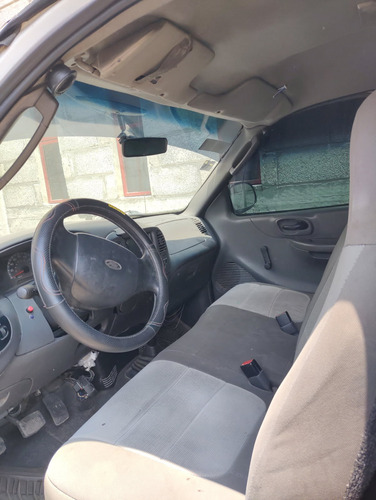 Ford Lobo 4.6 Stx Cabina Regular 4x2 At