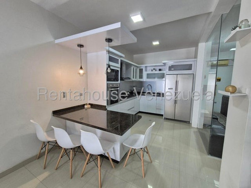 Marianny Gonzalez, Vende Townhouse En Urb Privado La Mata Cabudare