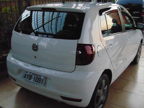 Imagem 3 de 15 de Volkswagen Fox 1.0 G2 Trend 2014