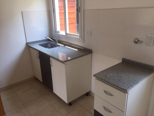Imagen 8 de 27 de En Venta. Triplex Con Patio Y Cochera. San Miguel