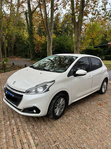 Peugeot 208 1.6 Allure