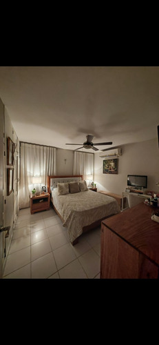 Apartamento De Venta En Santiago, Detrás De La Clinica Unión