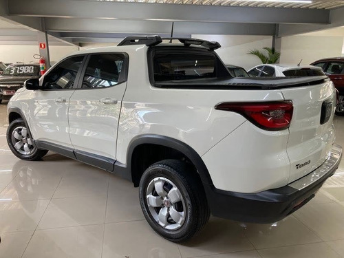 Imagem 5 de 15 de Fiat Toro 2017 1.8 16v Freedom Flex 4x2 Aut. 4p