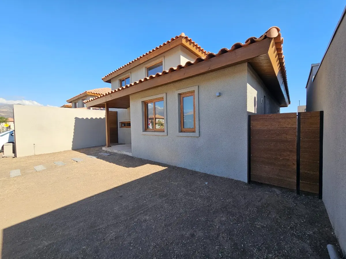 Imagen 4 de 23 de Exclusiva Casa Estilo Chileno Condominio Nidales Chicureo