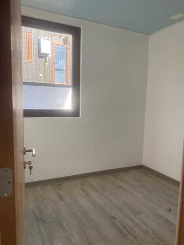 Casa En Venta De 4 Dorm. En Concón