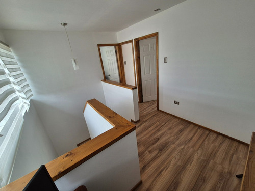 Atención! Casa De 3d+3b, Como Nueva. Oportunidad Compra.