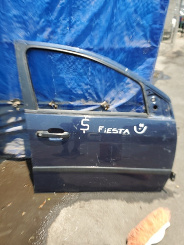 Puerta Delantera Derecha Ford Fiesta  Sedan 05-12 Buen Estad