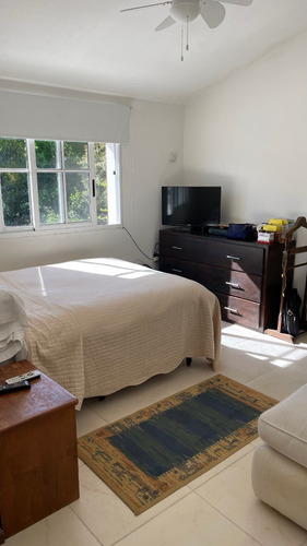 Clásica Casa En Venta En Carmel Barrio Privado. Construcción Tradicional. Amplia, Cómoda Y Con La Mejor Orientación.