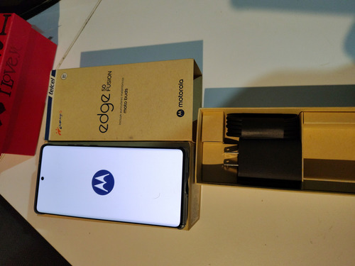 Smartphone Celular Motorola Edge 50 Fusion 8 +4 Gb Ram + 256gb De Almacenamiento Color Forest Blue (Usado)