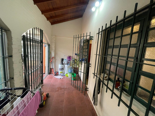 Av. Gral Paz 9600, Caba / Casa Lote Propio 8,66 X 32mts / Fondo Terraza Impecable 4 Ambientes / U$s 300.000