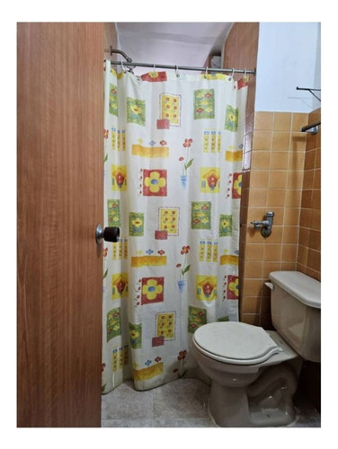 Alquilo Comodo Apartamento De 112 Metros En Chacaito Urb Cerrada Con Vigilancia C4w