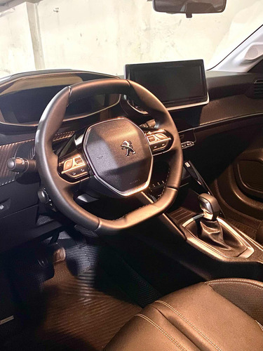 Peugeot 208 1.6 Feline Tiptronic