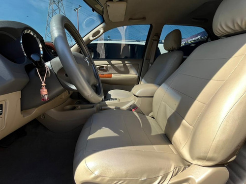 Imagen 10 de 17 de Toyota Fortuner 4x4
