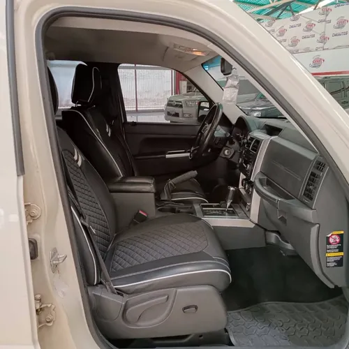 Jeep Cherokee Limited Kk 2010
