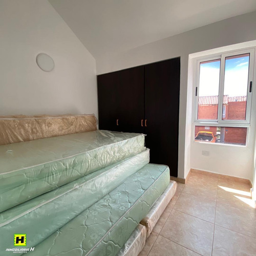 Imagen 12 de 14 de En Venta Amplia Casa Con Piscina Privada En Playuela Tucacas