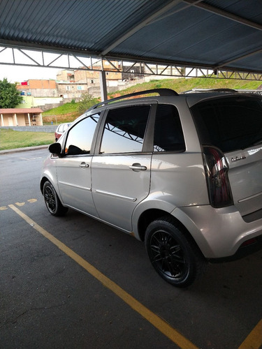 Fiat Idea 2013 1.4 Attractive Flex 5p