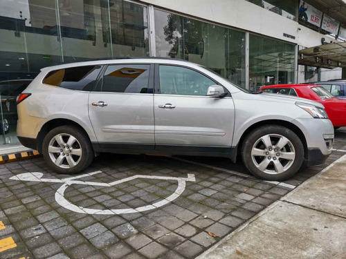 Imagen 6 de 15 de Chevrolet Traverse 2017 5p Lt V6/3.6 Aut 7/pas