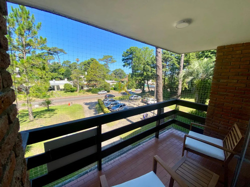 Venta Apartamento Reciclado En Punta Del Este Complejo Arcobaleno Edificio Midas