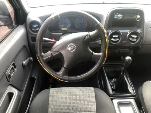 Nissan NP300 Frontier 2.4l