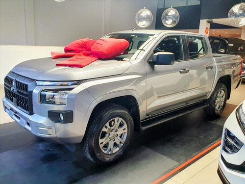 Mitsubishi Triton 2.4 BITURBO DIESEL CD GLS 4X4 AUTOMÁTICO