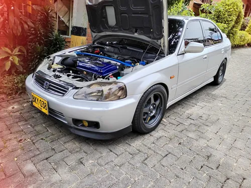 Honda Civic 1.6 Vti