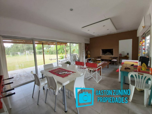 Imagen 3 de 14 de Venta De Hermosa Casa Quinta En Mercedes (b)