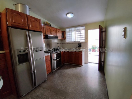 Casa En Venta Urb Corinsa, Cagua 24-28122 Hc