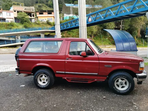 Ford Bronco 5.0 Xlt